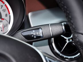 奔驰(进口) CLA260 方向盘右侧控制杆