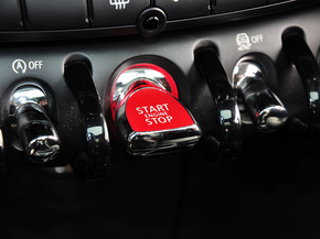 MINI  COOPER 车辆点火开关特写