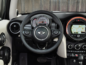 MINI  1.5T COOPER 方向盘整体