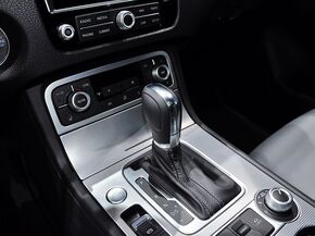 大众(进口) 改款R-LINE V8