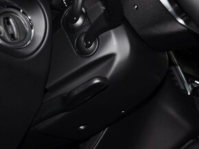 保时捷 2.0T 方向盘调节