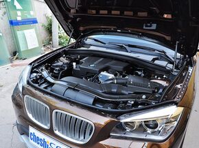 华晨宝马 XDrive20i 发动机主体特写