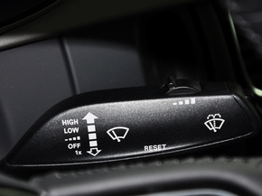 一汽奥迪  45 TFSI quattro 方向盘右侧控制杆