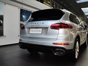 保时捷  Cayenne Turbo 4.8T 车辆尾部特写