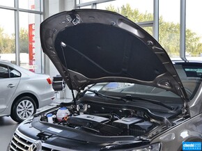 一汽-大众  2.0TSI 发动机舱