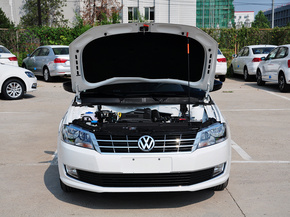 上海大众 1.4TSI DSG 车辆发动机舱整体