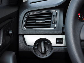 上海大众  1.4TSI DSG 方向盘左后仪表台