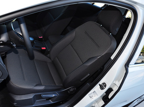 一汽-大众  1.4TSI 自动 驾驶席座椅前45度视图