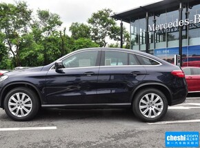 奔驰(进口)  GLE 320 4MATIC 车辆左正侧视角