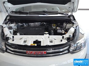 哈弗汽車  哈弗H1 紅標(biāo) 發(fā)動機(jī)局部特寫