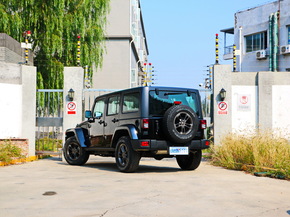 Jeep  3.0L 左后正45度