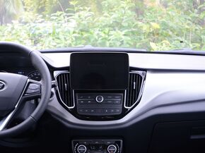 一汽吉林  1.6L 中控台