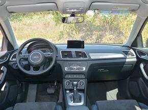 一汽奥迪 40 大中控全景