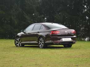 一汽-大众  380TSI DSG 左后正45度