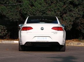 上汽大众  基本型 正后