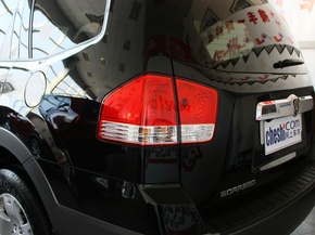 起亚(进口)  3.8L 自动 车辆左后大灯45度视角