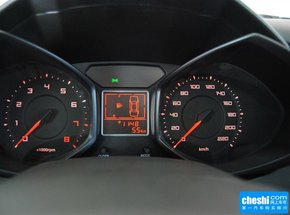 奇瑞汽车 1.5l 手动 方向盘后方仪表盘