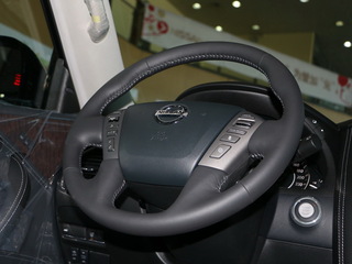 日产(进口)  5.6L