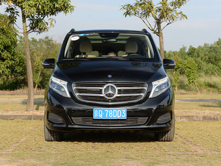 福建奔驰  V 260 L 正前