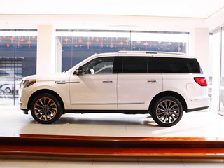 林肯  3.5T 正左侧