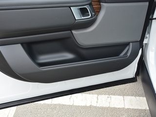 路虎  3.0 V6 SC Vogue SE 左前门储物格