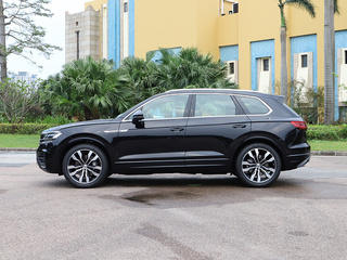 大众(进口)  3.0TSI 正左侧