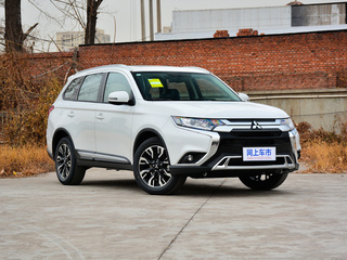 广汽三菱 2.0L 两驱畅享版 右前正45度