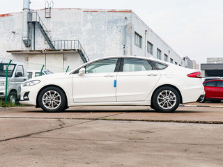 长安福特  EcoBoost 200 正左侧