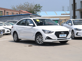 北京现代  1.6L 右前正45度