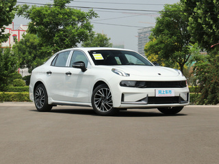 领克  1.5TD 右前正45度