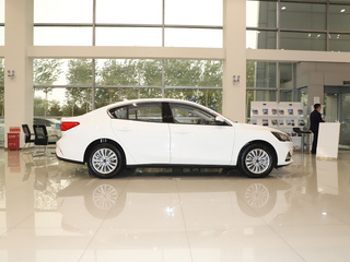 长安福特  三厢 EcoBoost 180 正右侧