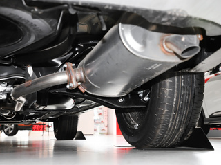 广汽三菱  2.4L 四驱致享版 右后悬架