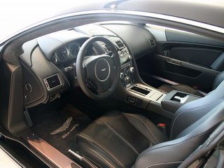 阿斯顿-马丁 DB9中控局部