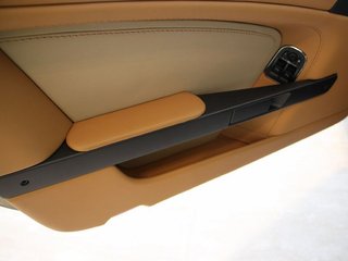 阿斯顿-马丁 V8 Vantage中控局部