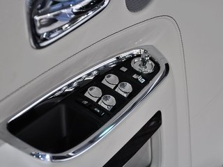 劳斯莱斯 古思特加长版 车展