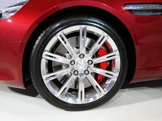 阿斯顿-马丁 Rapide