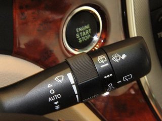 丰田(进口) 埃尔法局部