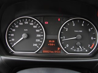 新1系 双门轿跑 局部