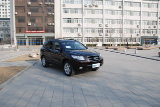 现代 新胜达 右前45度 