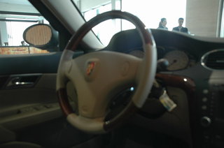 荣威 750 右45度 