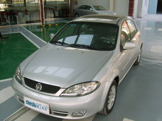 别克 HRV 左前45度俯视 