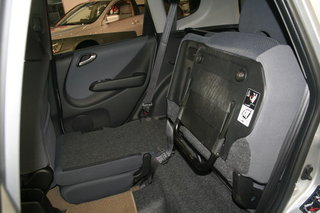 本田 飞度•型动派 放倒方式 