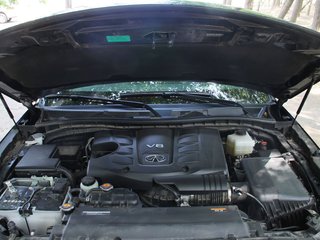 QX56 5.6 AT 2011款 试驾