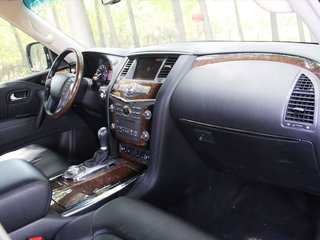 QX56 5.6 AT 2011款 试驾