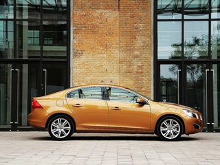 S60 2.0T智尊 2011款