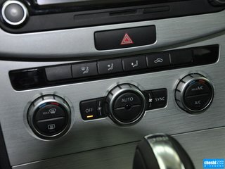 中控台下方特写