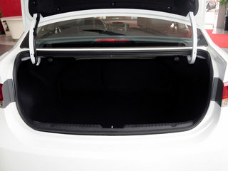 2013款 1.6L 自动 运动版