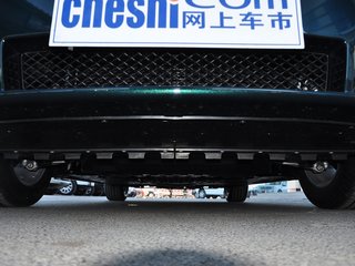 前发动机底部特写