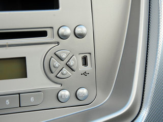 2014款 两厢 1.5L 手动 豪华型