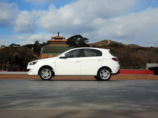 2014款 两厢 1.5L 手动 豪华型